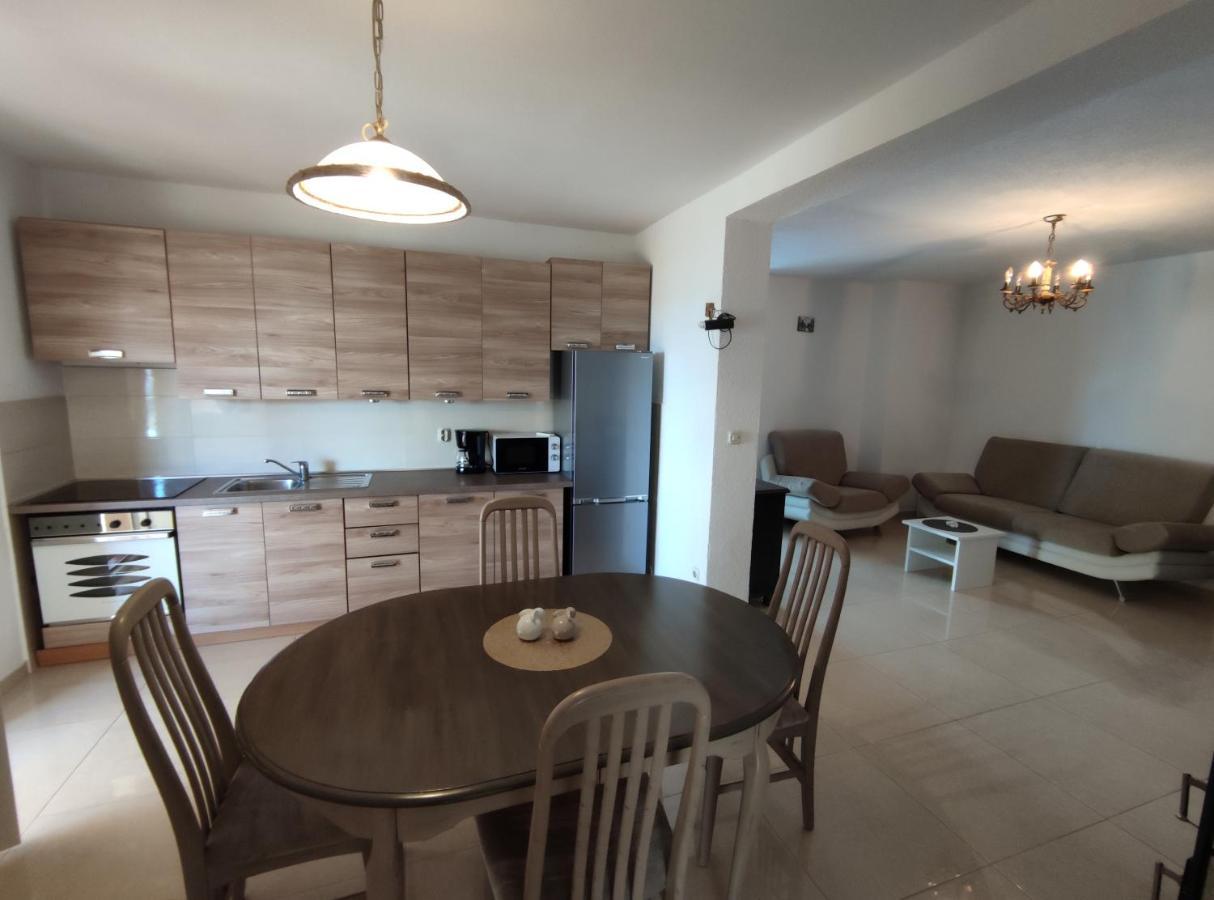 Apartments Beba Privlaka  Oda fotoğraf